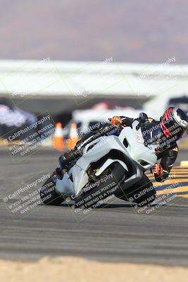 media/Jan-14-2024-SoCal Trackdays (Sun) [[2e55ec21a6]]/Turn 16 Set 2 (1125am)/